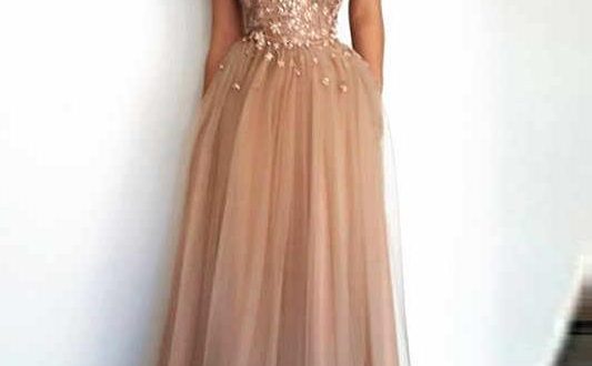 Floor Length Off Shoulder Tulle Evening Dress with Appliques .