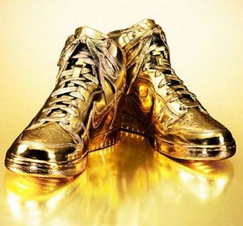DIY Personalized Nike Sneakers | Gold nike shoes, Nike gold, Most .