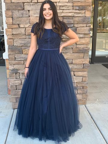 Getting Ready For 2020 Prom? New styles from A Closet Full of Dress