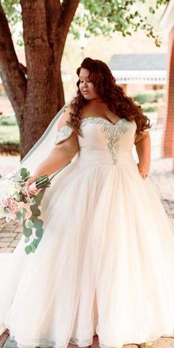 36 Plus-Size Wedding Dresses: A Wow Guide | Wedding Forward | Plus .