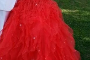 Pin by Cheryl Neely on mylifeascamila | Poofy prom dresses, Pretty .
