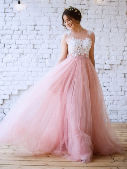 Princess Scoop Neck Tulle Floor-length Appliques Lace Prom Dresses .