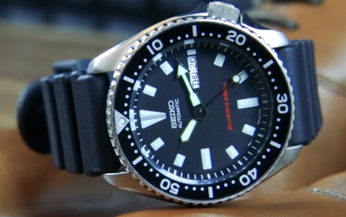 Seiko SKX173 Review - The Timely Gentlem