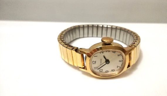 Your place to buy and sell all things handmade | Vintage watches .