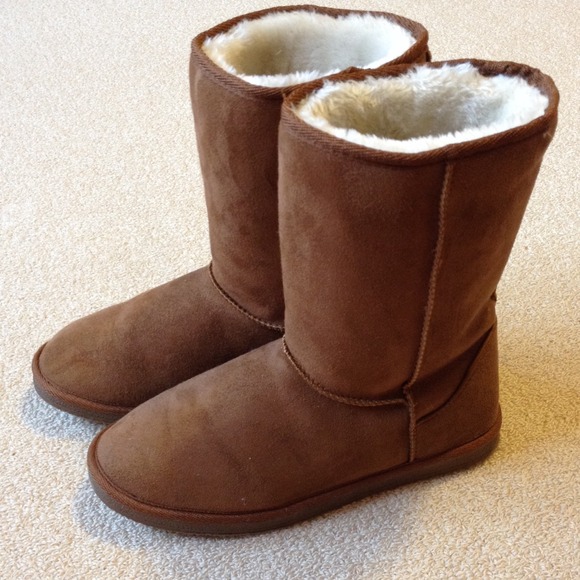 JustFab Shoes | Chestnut Brown Faux Suede Winter Boots | Poshma