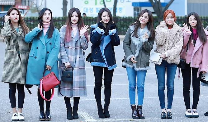Female K-Pop Idol Daily Winter Fashion Compilation | Kpopmap .